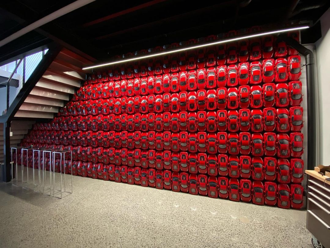 zZoota Ferrari Wall Far Away